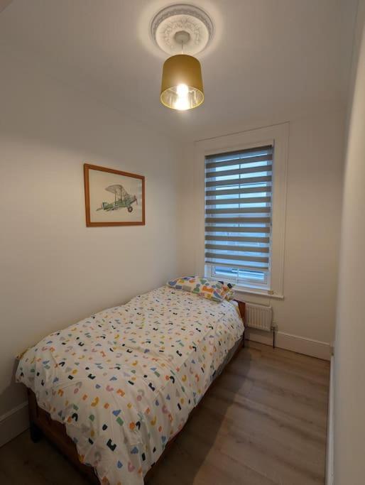 Spacious First Floor Family Flat, Sea View ทอร์คิ ภายนอก รูปภาพ